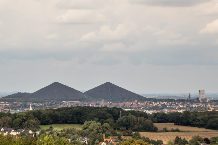 Vue photographique sur les terrils jumeaux de Loos-en-Gohelle