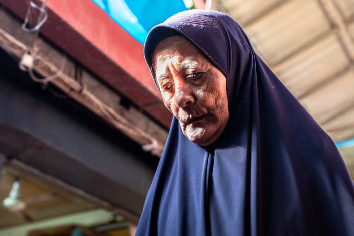 Une femme Khmer d'allure musulmane