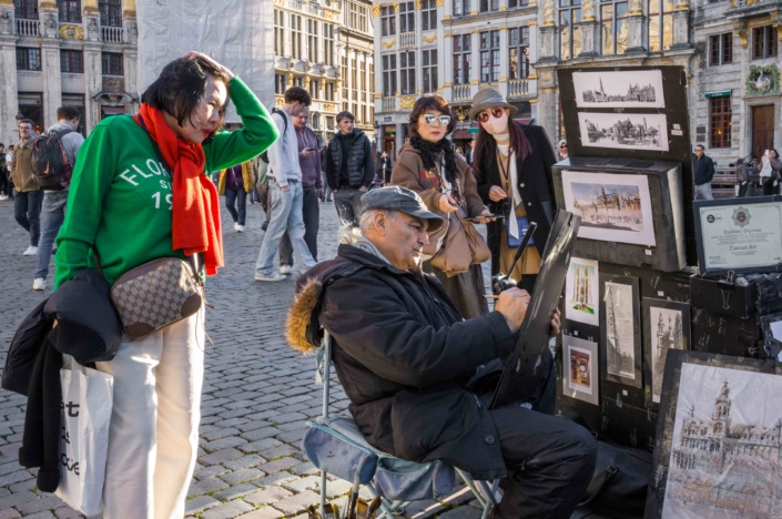 Grand PLace de Bruxelles Tourisme en Belgique, artistes sur la Grand Place de Bruxelles